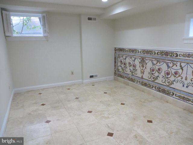 904 ORONOCO ST, Alexandria, VA 22314