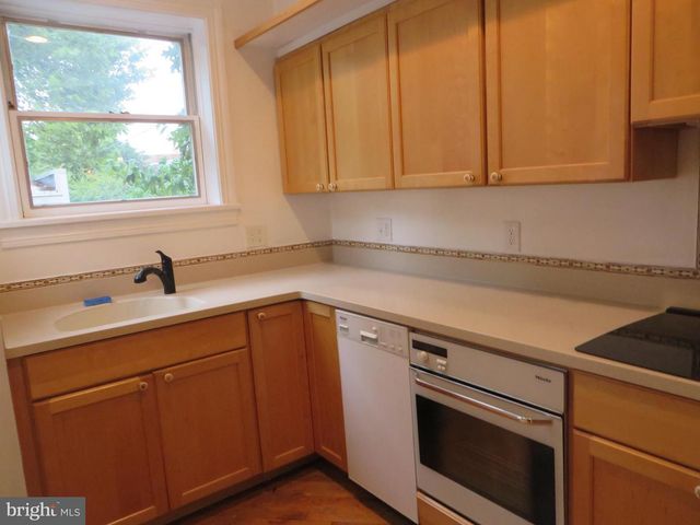 904 ORONOCO ST, Alexandria, VA 22314