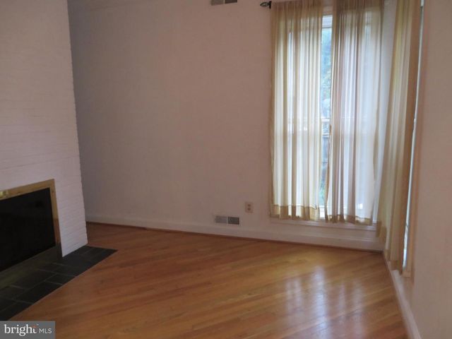 904 ORONOCO ST, Alexandria, VA 22314