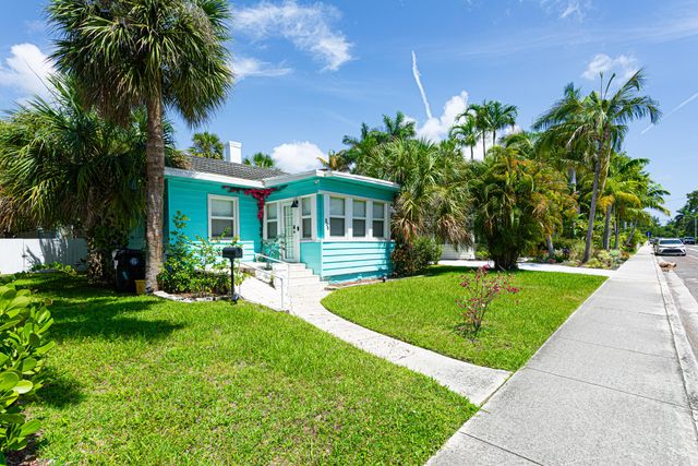 305 N Lakeside Drive, Lake Worth Beach, FL 33460