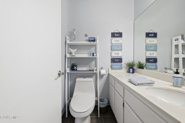 37940 42nd Street Apt 136, Palmdale, CA 93552