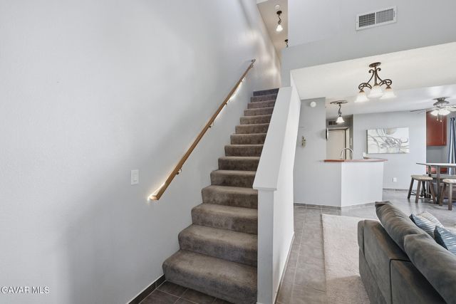 37940 42nd Street Apt 136, Palmdale, CA 93552