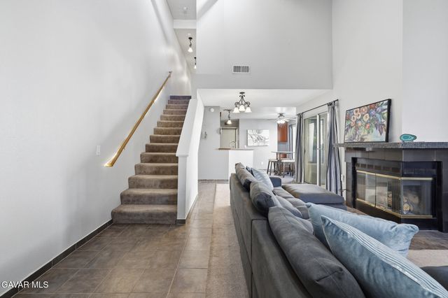 37940 42nd Street Apt 136, Palmdale, CA 93552