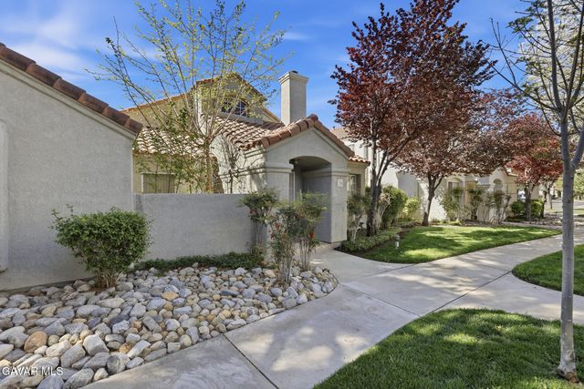 37940 42nd Street Apt 136, Palmdale, CA 93552