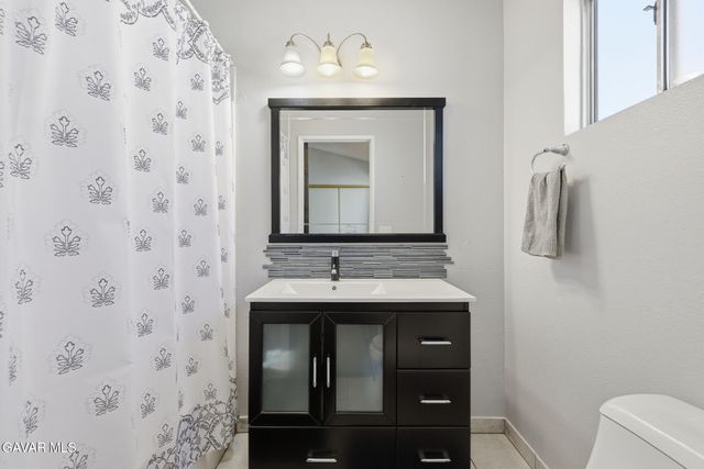 37940 42nd Street Apt 136, Palmdale, CA 93552