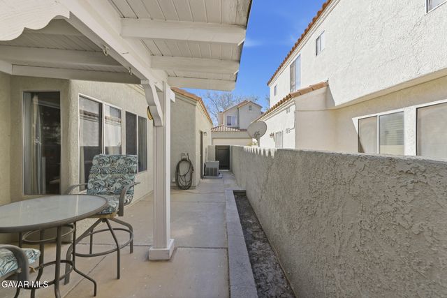 37940 42nd Street Apt 136, Palmdale, CA 93552