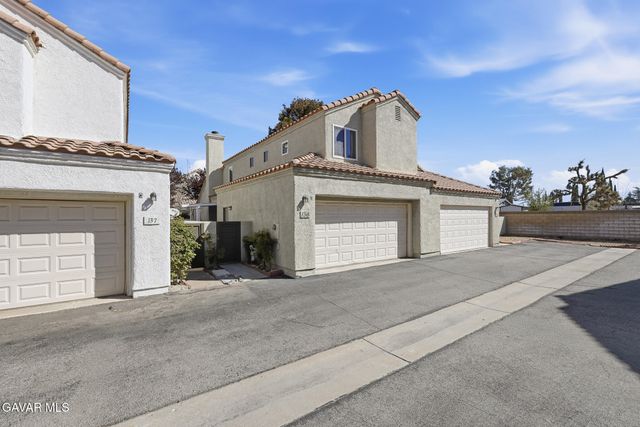 37940 42nd Street Apt 136, Palmdale, CA 93552