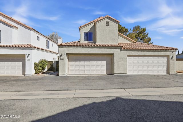 37940 42nd Street Apt 136, Palmdale, CA 93552