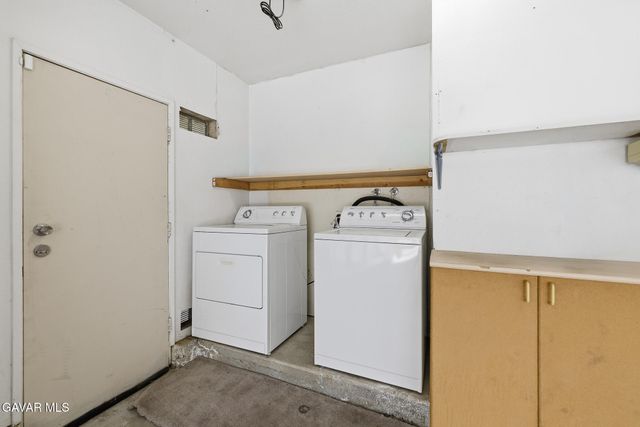 37940 42nd Street Apt 136, Palmdale, CA 93552