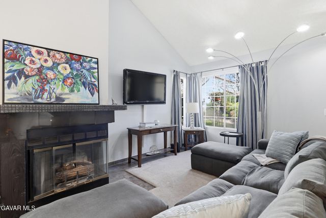 37940 42nd Street Apt 136, Palmdale, CA 93552