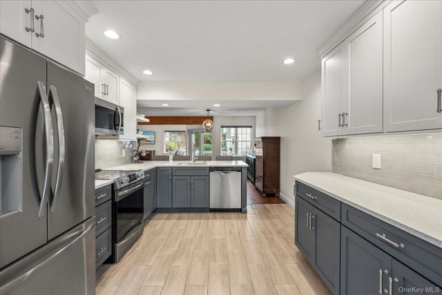 515 High Street 10, Port Jefferson, NY 11777