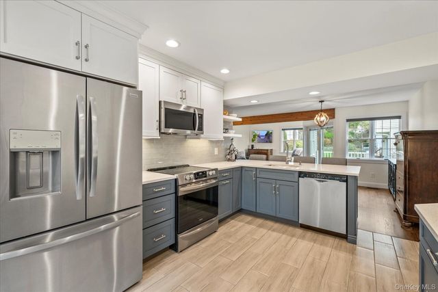 515 High Street 10, Port Jefferson, NY 11777