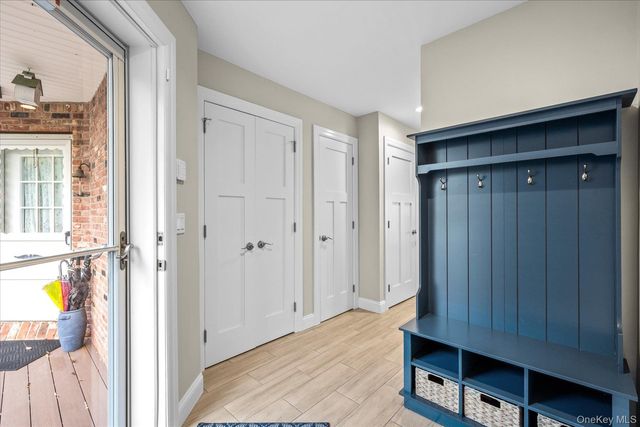 515 High Street 10, Port Jefferson, NY 11777