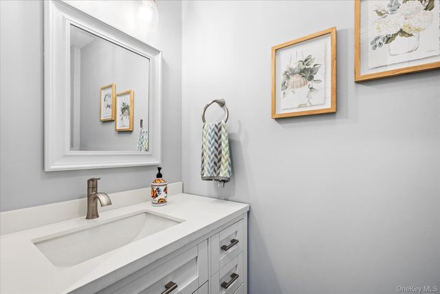 515 High Street 10, Port Jefferson, NY 11777