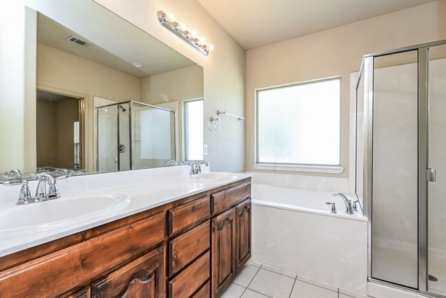 1013 Jodie Drive, Weatherford, TX 76087