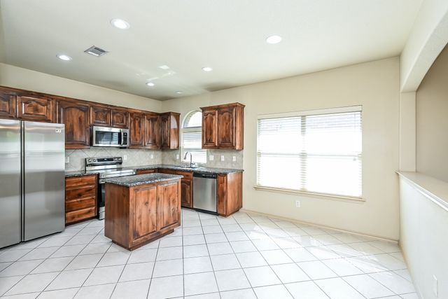 1013 Jodie Drive, Weatherford, TX 76087