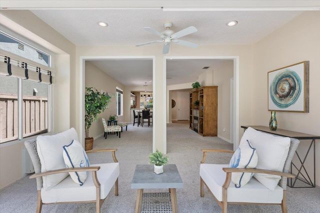 386 Snapdragon Ln, Lincoln, CA 95948