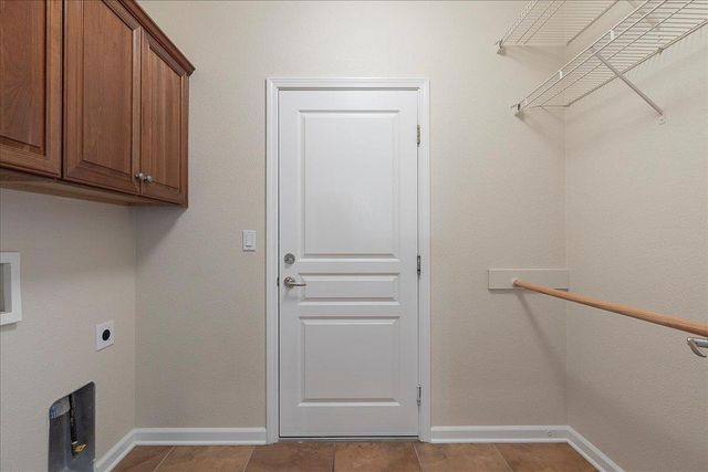 386 Snapdragon Ln, Lincoln, CA 95948