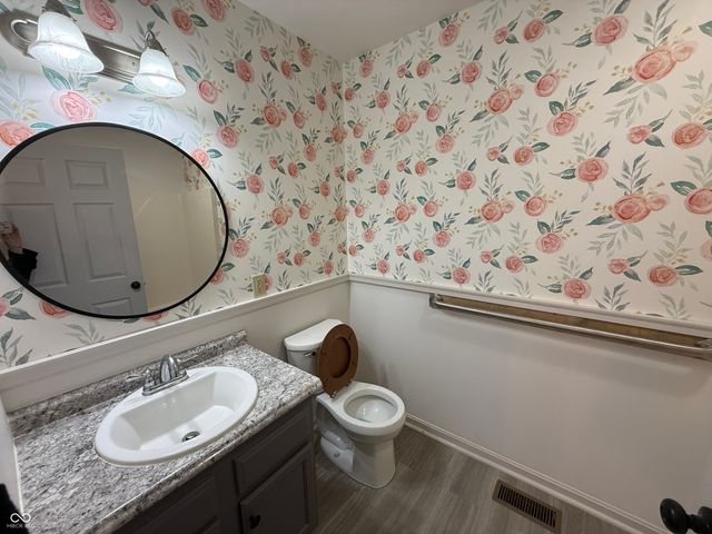 5202 E Harvard Court, Columbus, IN 47203