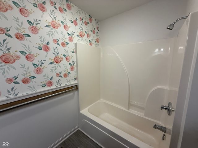 5202 E Harvard Court, Columbus, IN 47203