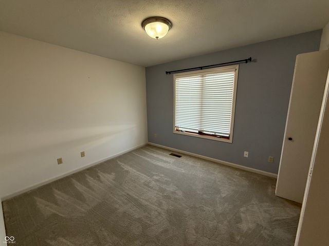 5202 E Harvard Court, Columbus, IN 47203