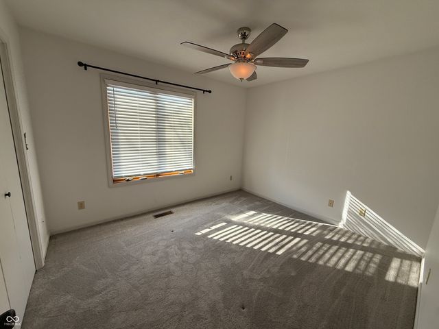 5202 E Harvard Court, Columbus, IN 47203