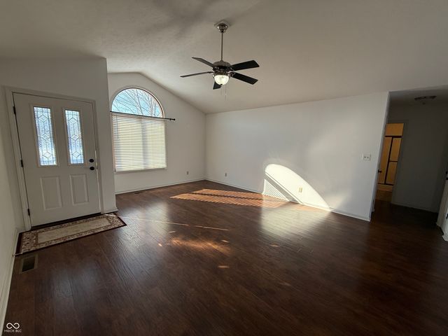 5202 E Harvard Court, Columbus, IN 47203