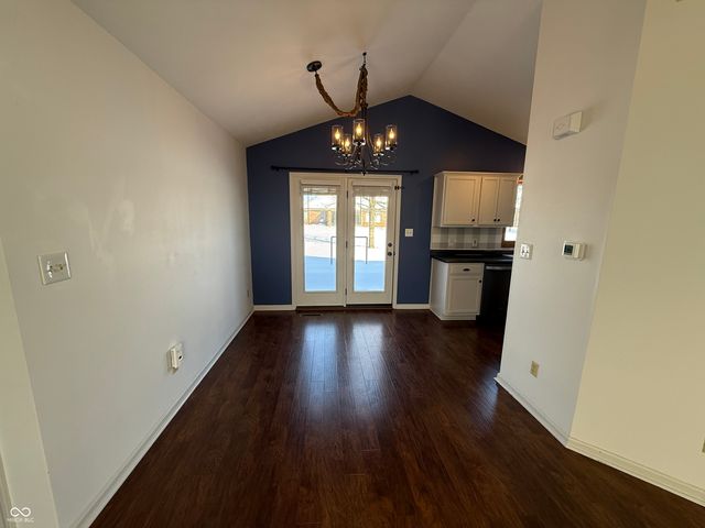 5202 E Harvard Court, Columbus, IN 47203