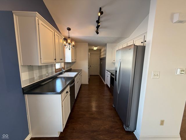 5202 E Harvard Court, Columbus, IN 47203