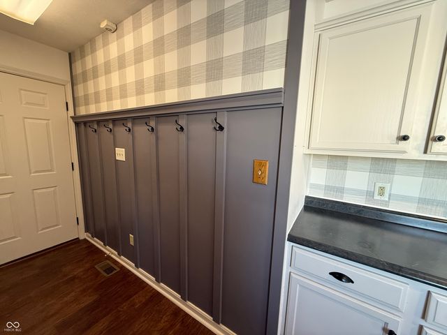 5202 E Harvard Court, Columbus, IN 47203