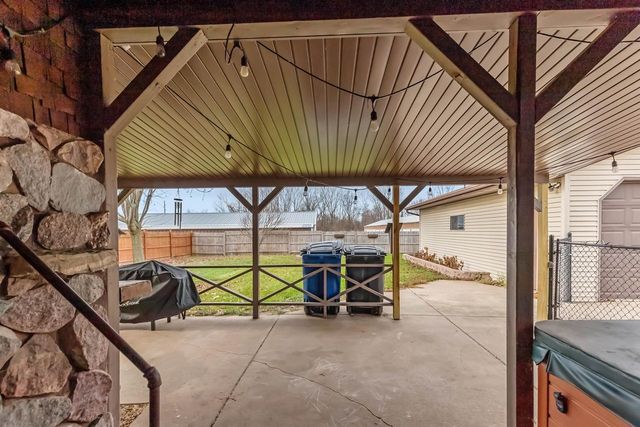 433 SPRUCE STREET, Omro, WI 54963