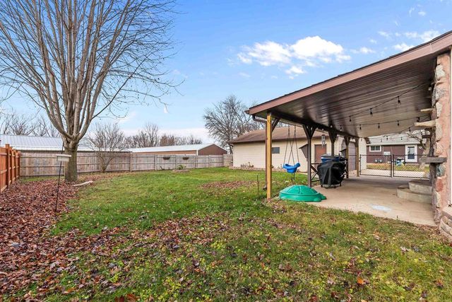 433 SPRUCE STREET, Omro, WI 54963