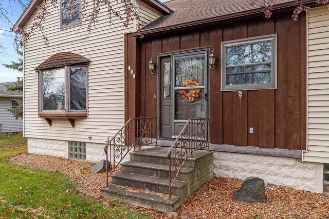 433 SPRUCE STREET, Omro, WI 54963