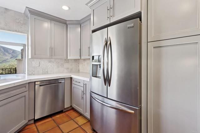 9863 Avenida Colino, Spring Valley, CA 91977