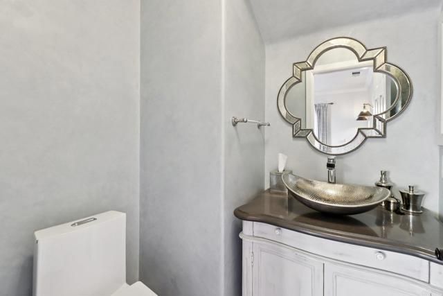 9863 Avenida Colino, Spring Valley, CA 91977