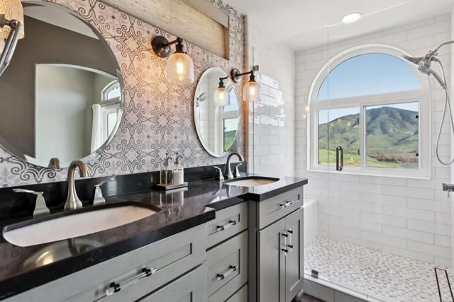 9863 Avenida Colino, Spring Valley, CA 91977