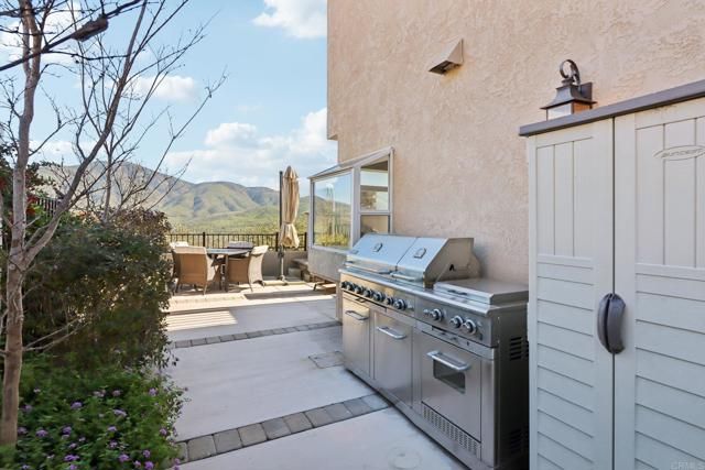 9863 Avenida Colino, Spring Valley, CA 91977