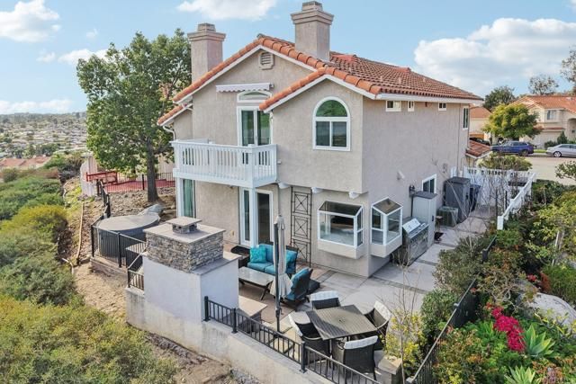 9863 Avenida Colino, Spring Valley, CA 91977