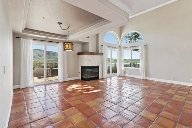 9863 Avenida Colino, Spring Valley, CA 91977