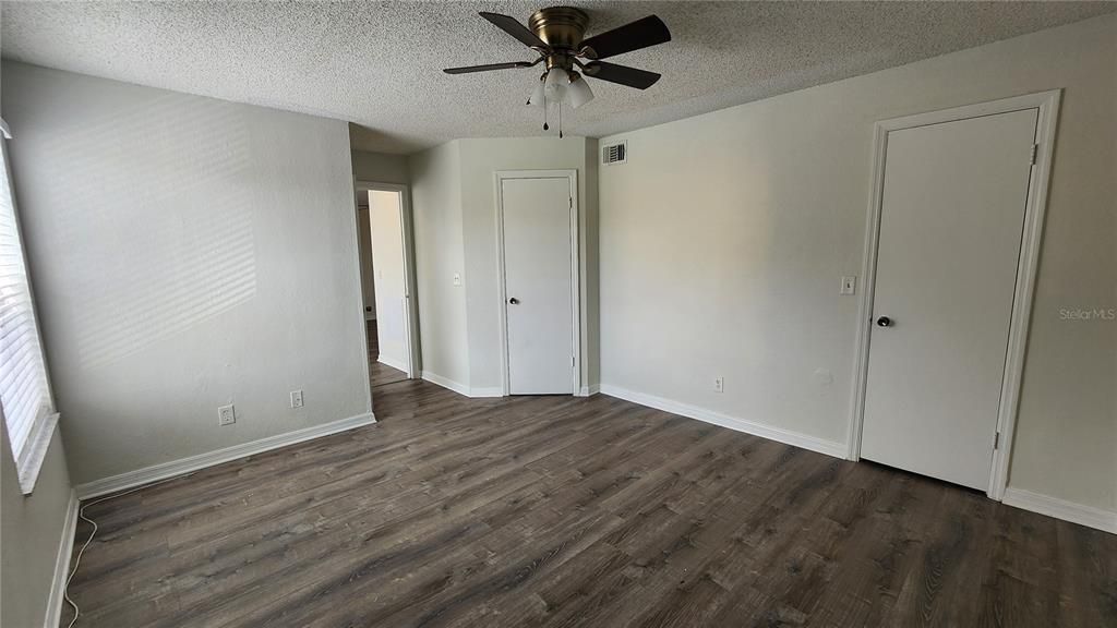 Image 13 of property listing at 4630 COMMANDER DRIVE 1028, Orlando, FL 32822