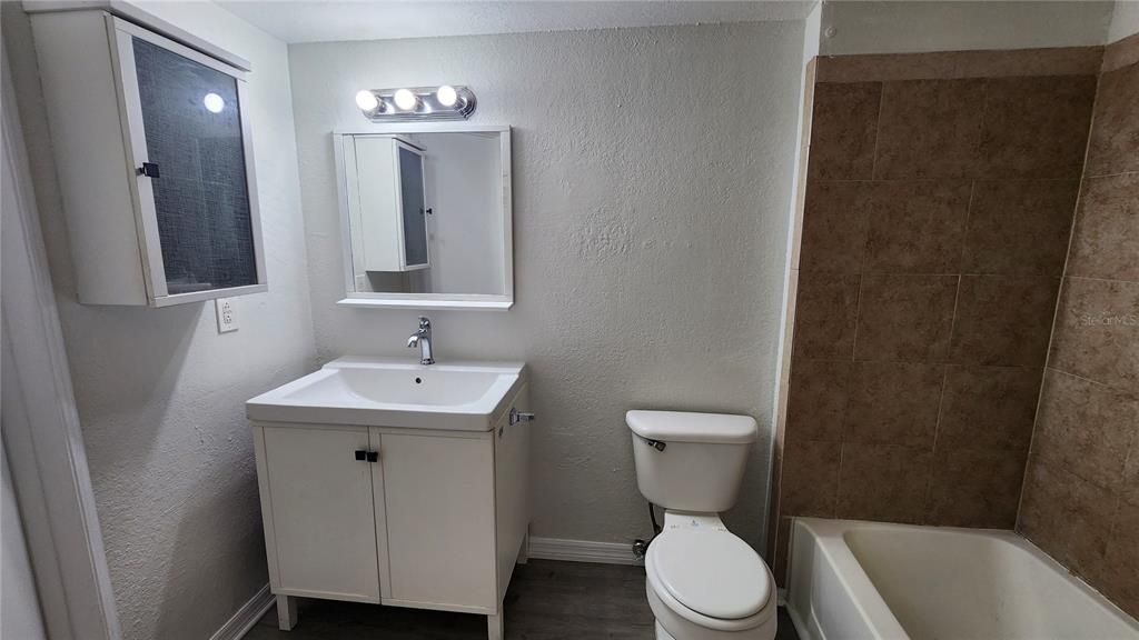 Image 18 of property listing at 4630 COMMANDER DRIVE 1028, Orlando, FL 32822