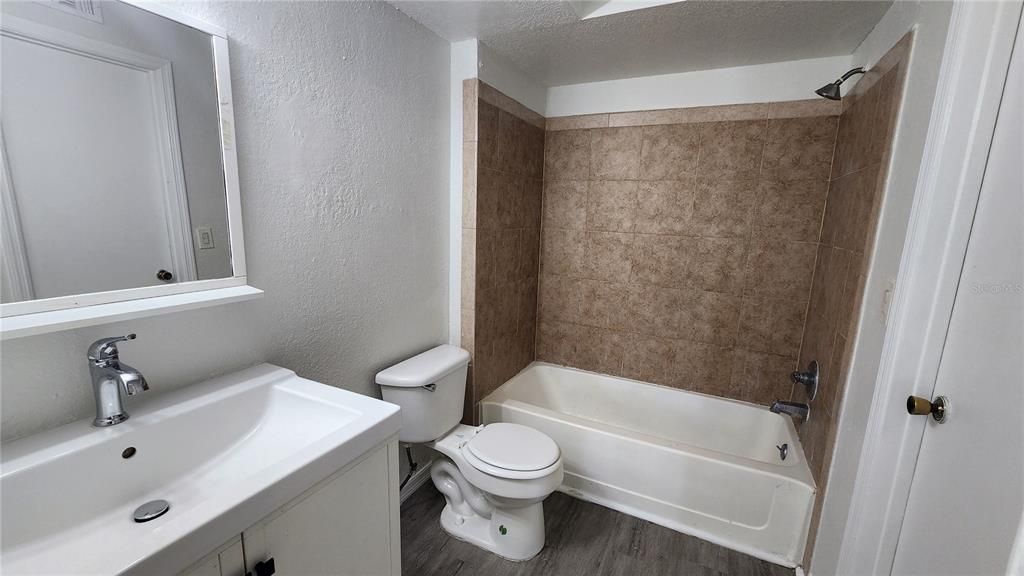 Image 19 of property listing at 4630 COMMANDER DRIVE 1028, Orlando, FL 32822