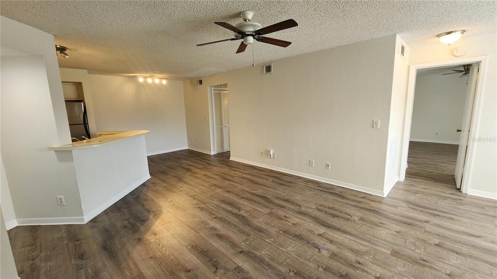 Image 3 of property listing at 4630 COMMANDER DRIVE 1028, Orlando, FL 32822