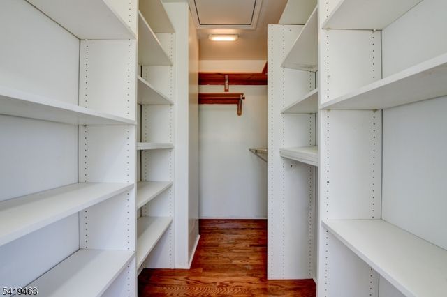 10 Toye St, Randolph Twp., NJ 07869