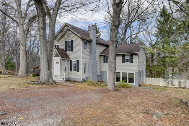 10 Toye St, Randolph Twp., NJ 07869