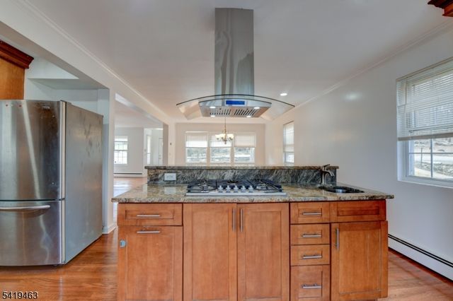 10 Toye St, Randolph Twp., NJ 07869