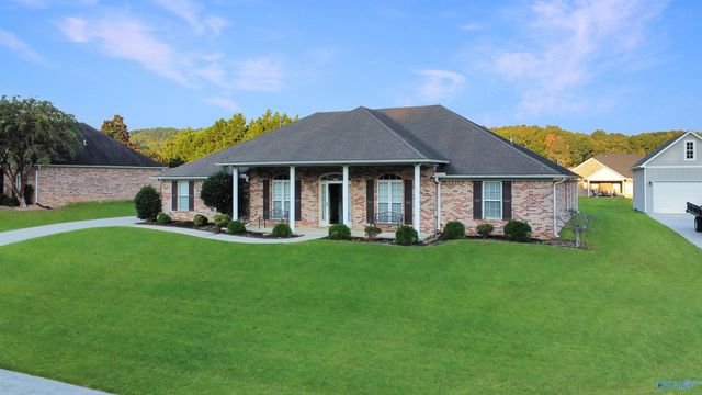 115 Hidden Creek Drive, Trinity, AL 35673