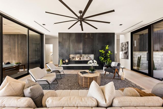 2085 Desert Flower Court, Palm Springs, CA 92262