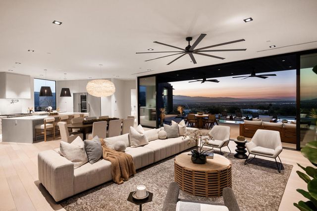 2085 Desert Flower Court, Palm Springs, CA 92262