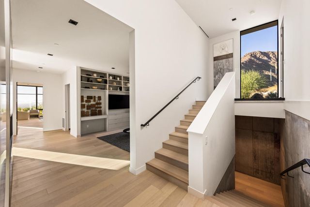 2085 Desert Flower Court, Palm Springs, CA 92262